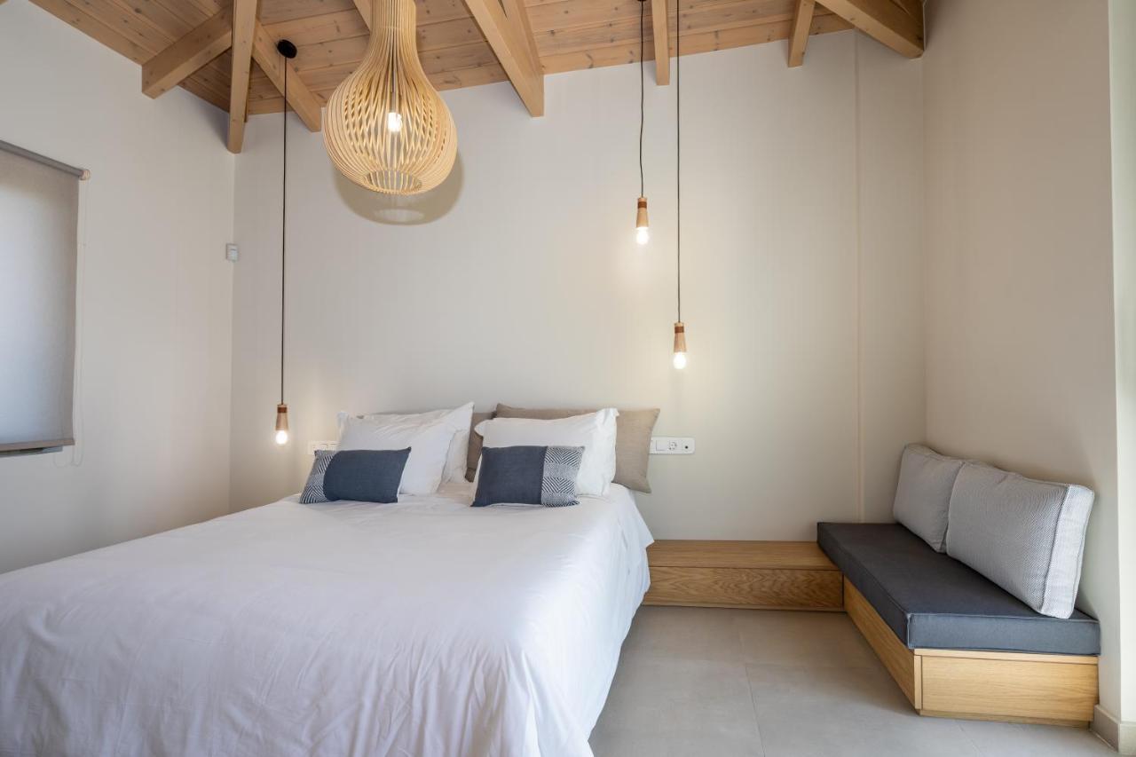 Villa Papadria - Modern Luxury Near Kathisma Tsoukaládhes